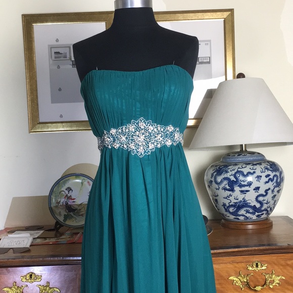 Women’s formal bride evening prom dress - Picture 3 of 5